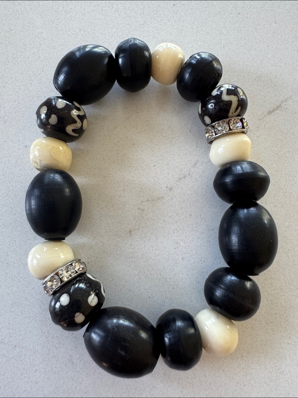 Black and Cream Beaded Stretch Bracelet  NEW!